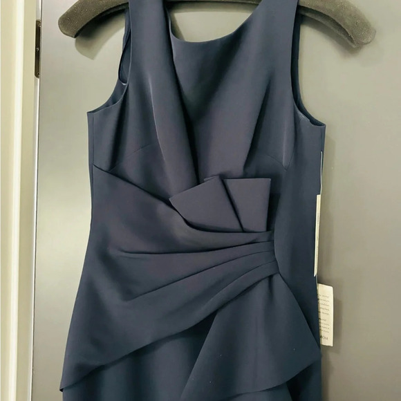 Eliza J Ruffle Front Gown - Picture 6 of 11